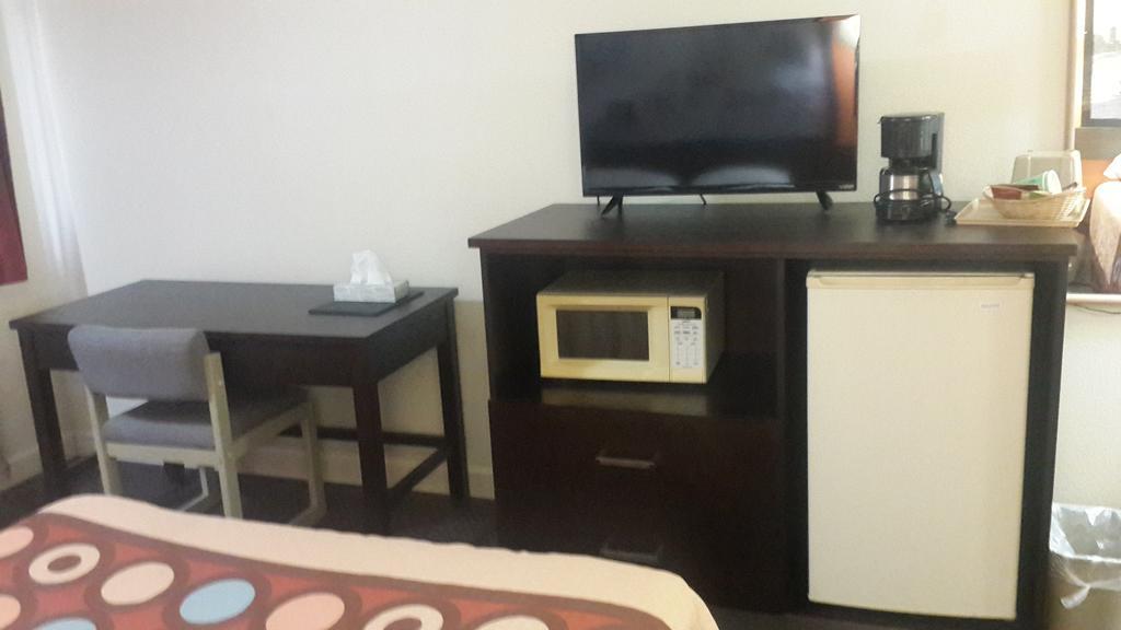Super 8 By Wyndham Morris Hotel Luaran gambar